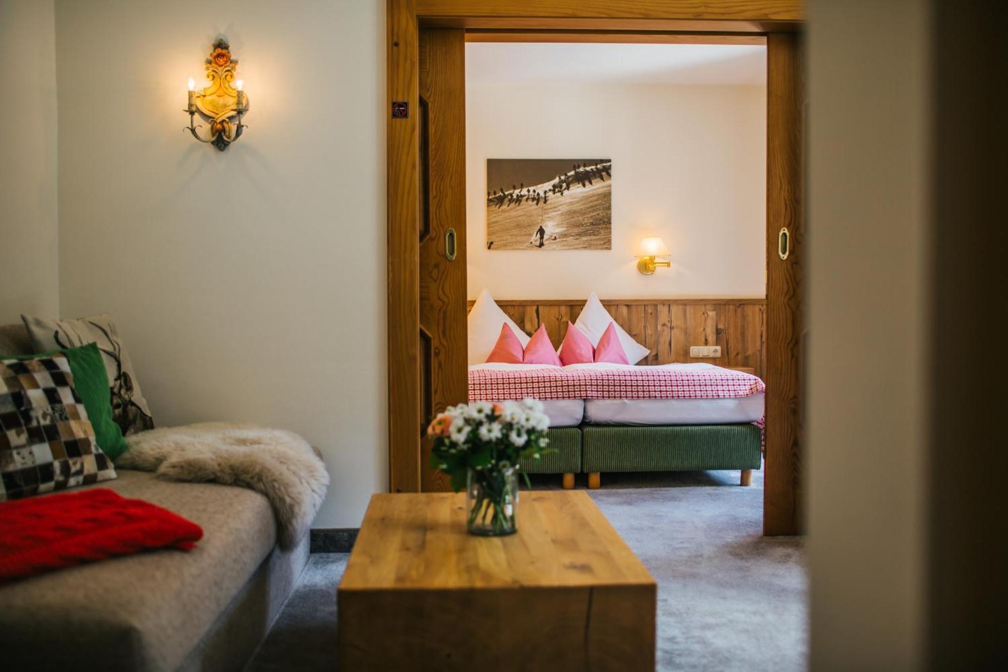 Hotel Dr Otto Murr B&B Sankt Anton am Arlberg Exterior photo