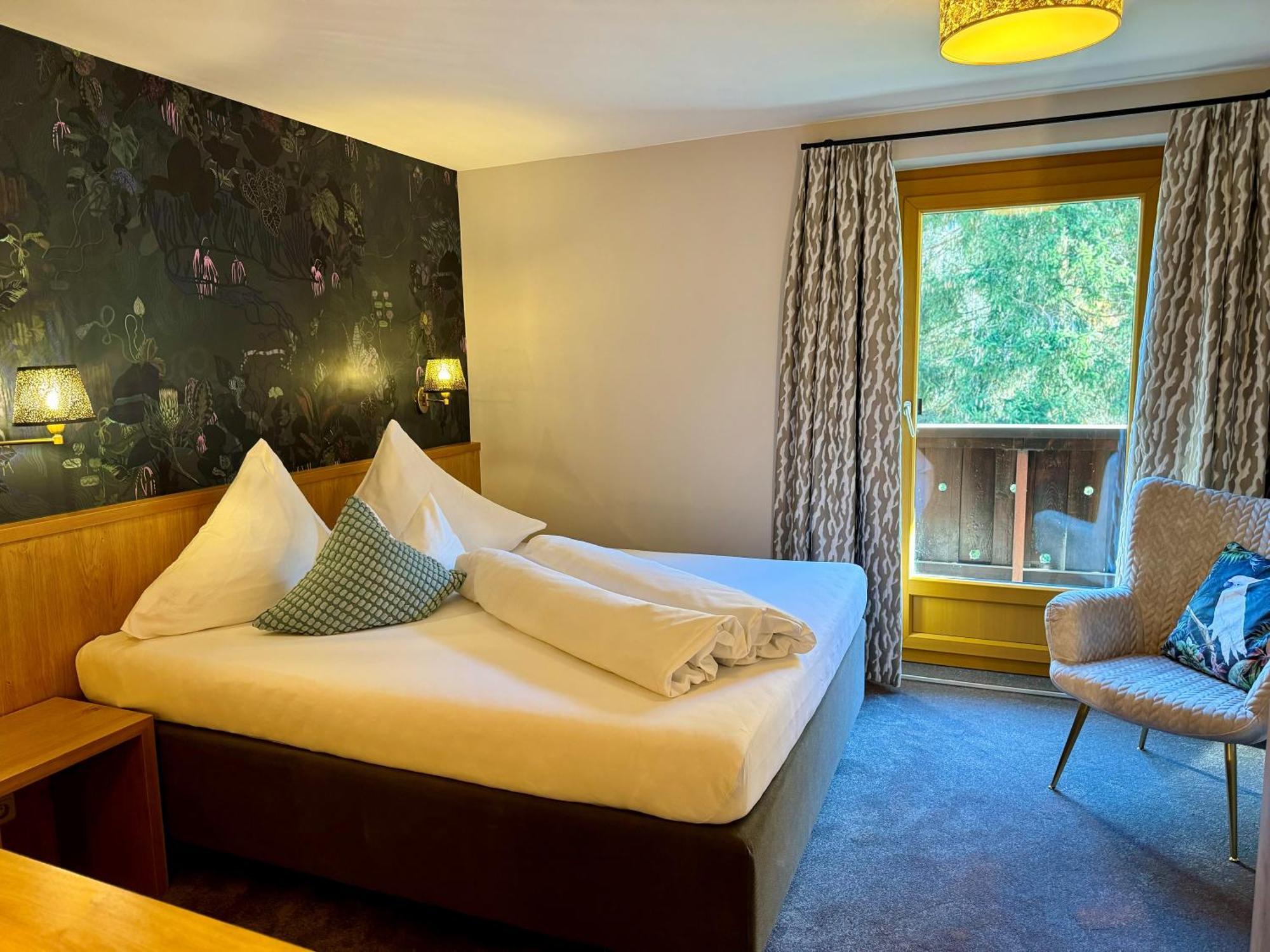 Hotel Dr Otto Murr B&B Sankt Anton am Arlberg Exterior photo