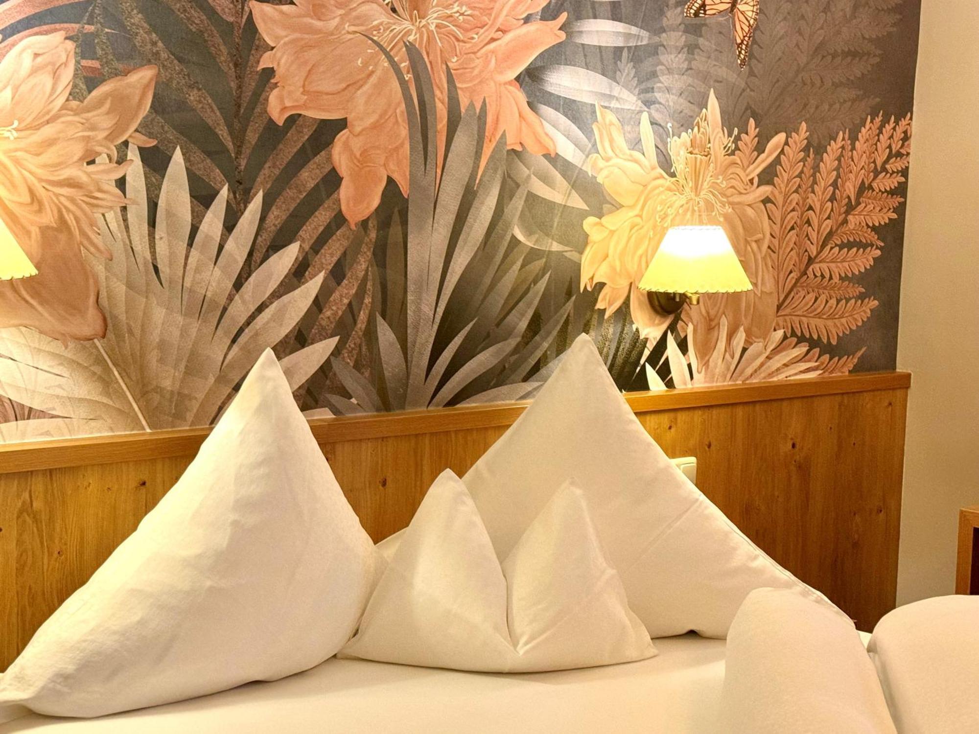 Hotel Dr Otto Murr B&B Sankt Anton am Arlberg Exterior photo